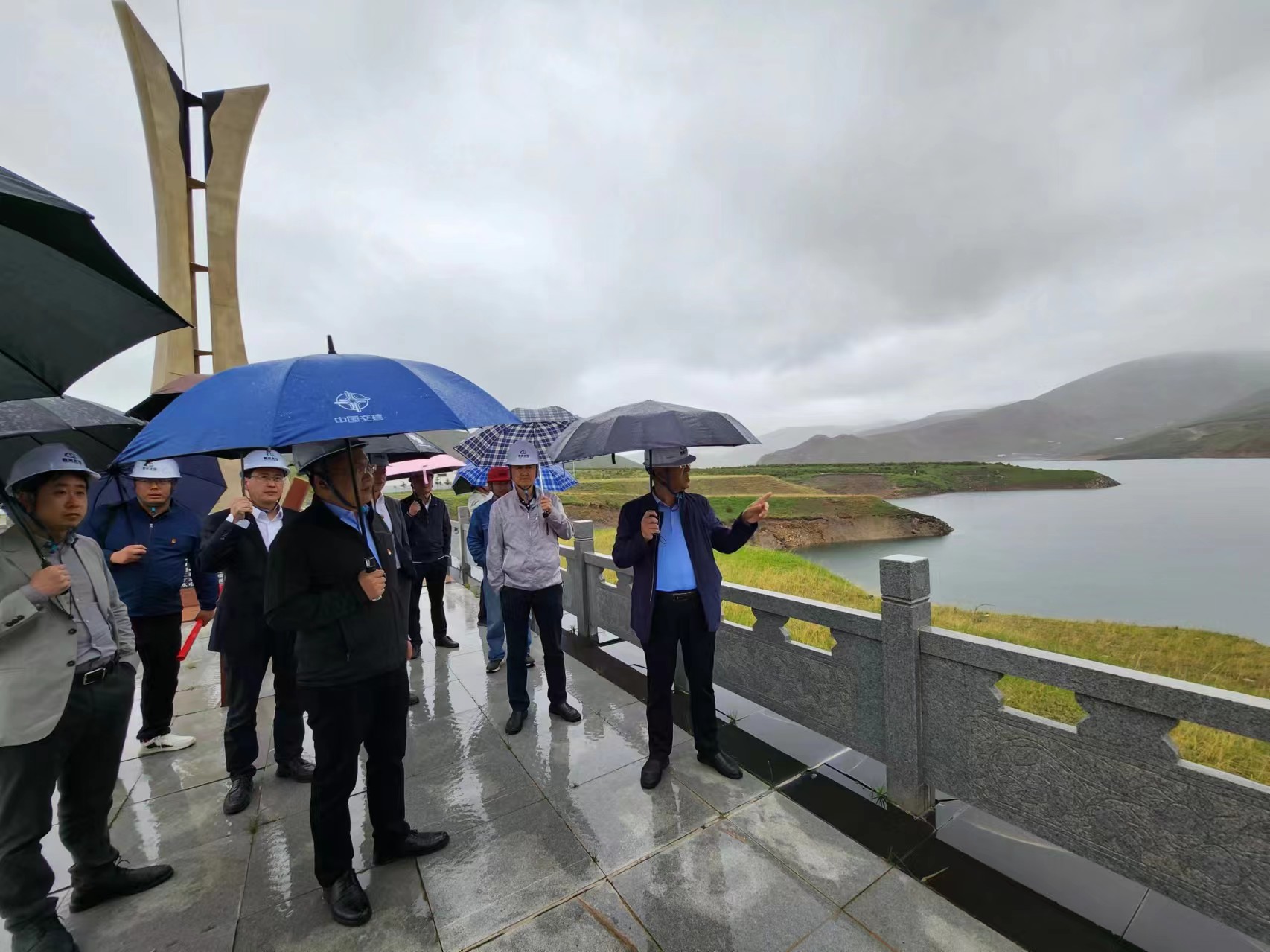 機關黨支部與中交集團青?？偛柯摵现Р块_展聯學聯建主題黨日